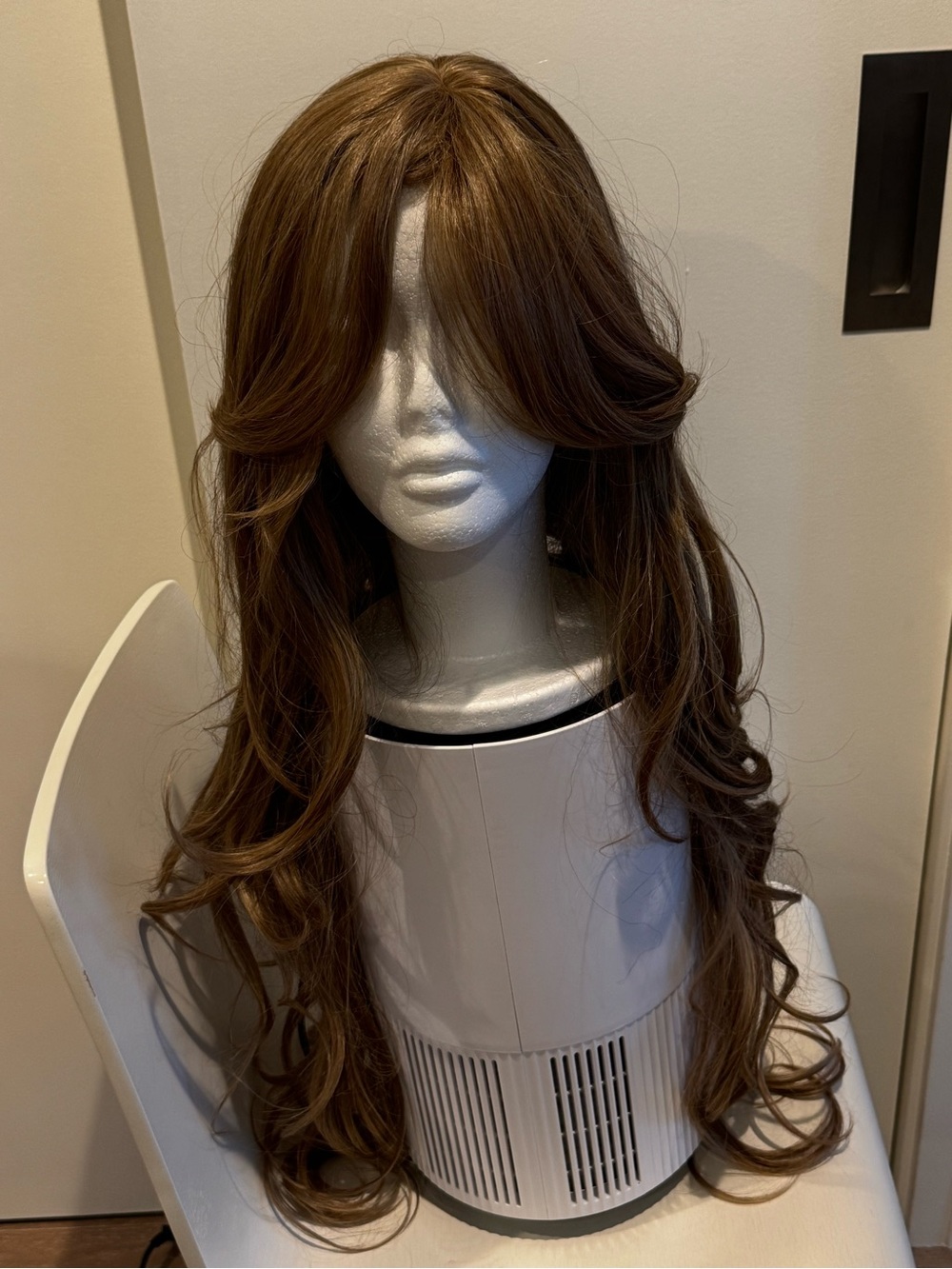 Long Layered Women’s Wig in Warm Brown - Natural-Look Style